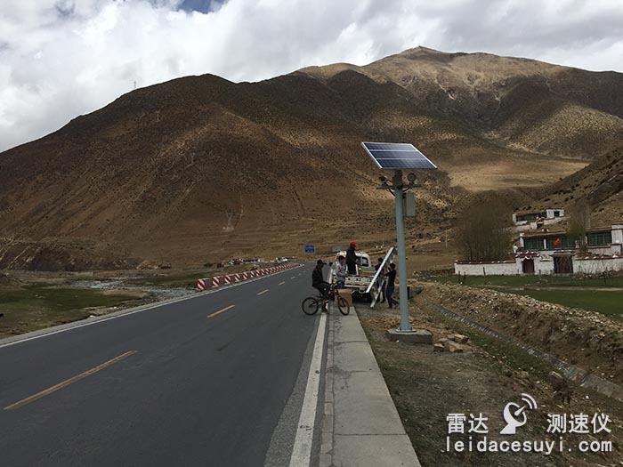 西藏安装3G传输太阳能供电高清卡口雷达测速仪